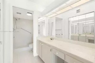 9585 N Belfort Cir, Tamarac, FL 33321 - Photo 32