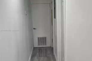 1650 NE 147th St, Miami, FL 33181 - Photo 10