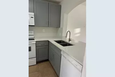 7985 NW 8th St #110A, Miami, FL 33126 - Photo 4