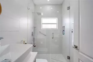 11334 NW 53rd Ln, Doral, FL 33178 - Photo 32
