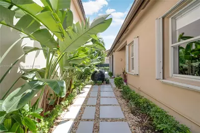 11334 NW 53rd Ln, Doral, FL 33178 - Photo 2