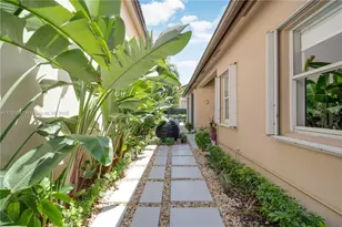 11334 NW 53rd Ln, Doral, FL 33178 - Photo 2