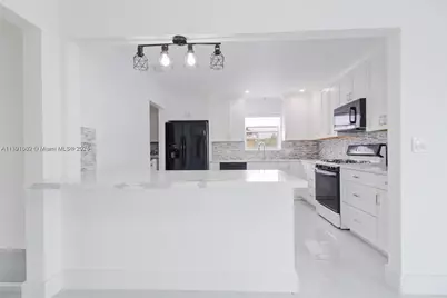 8441 NW 18th St, Pembroke Pines, FL 33024 - Photo 6