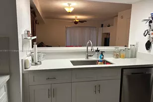 2405 NW 97th Terrace, Pembroke Pines, FL 33024 - Photo 8