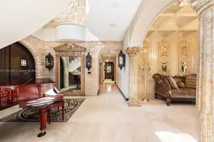 6016 Leonardo St, Coral Gables, FL 33146 - Photo 4