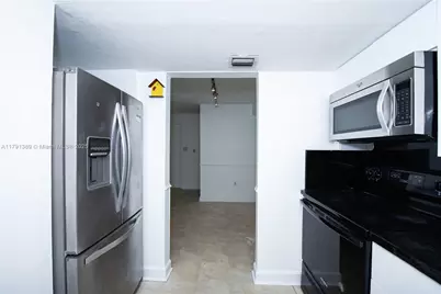 1720 NW N River Dr #607, Miami, FL 33125 - Photo 32