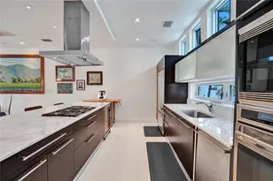 2725 NE 1st St, Pompano Beach, FL 33062 - Photo 4