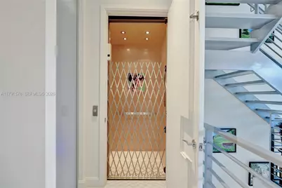 2725 NE 1st St, Pompano Beach, FL 33062 - Photo 32