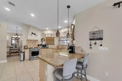 19302 SW 292nd St, Homestead, FL 33030 - Photo 10