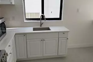 2939 Indian Creek Dr, Miami Beach, FL 33140 - Photo 6
