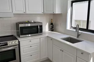 2939 Indian Creek Dr, Miami Beach, FL 33140 - Photo 4