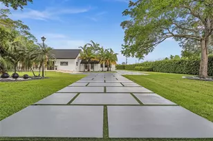 21411 SW 248th St, Homestead, FL 33031 - Photo 2