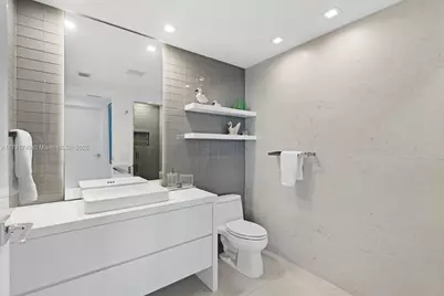 3801 Collins Ave #703, Miami Beach, FL 33140 - Photo 16