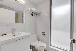 6080 Collins Ave, Miami Beach, FL 33140 - Photo 16