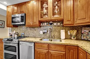 3520 Oaks Way, Pompano Beach, FL 33069 - Photo 4