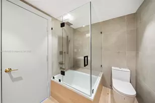 5255 Collins Ave, Miami Beach, FL 33140 - Photo 22