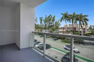 9381 E Bay Harbor Dr, Bay Harbor Islands, FL 33154 - Photo 16