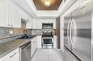 10761 SW 113th Pl, Miami, FL 33176 - Photo 16