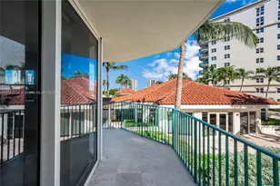 19900 E Country Club Dr, Aventura, FL 33180 - Photo 2