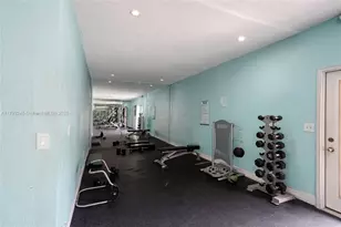 17911 NW 68th Ave, Hialeah, FL 33015 - Photo 30