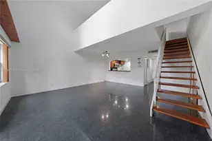 17911 NW 68th Ave, Hialeah, FL 33015 - Photo 14