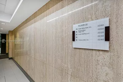 1 SE 3rd Ave, Miami, FL 33131 - Photo 34