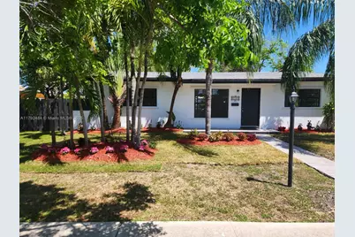 9340 Martinique Dr, Cutler Bay, FL 33189 - Photo 2