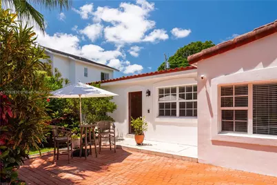 310 Woodcrest Rd, Key Biscayne, FL 33149 - Photo 2