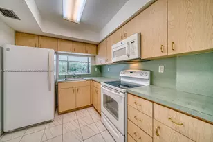 9440 W Flagler St, Miami, FL 33174 - Photo 6