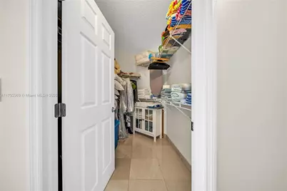 6301 Collins Ave #1708, Miami Beach, FL 33141 - Photo 4
