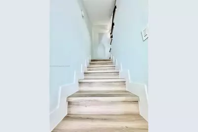 2415 NW 16 St Rd #101, Miami, FL 33125 - Photo 16