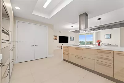 17301 Biscayne Blvd #603, North Miami Beach, FL 33160 - Photo 8