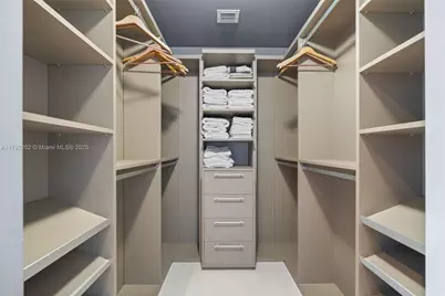 501 NE 31st St #2906, Miami, FL 33137 - Photo 28