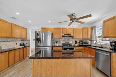 8588 NW 27th Dr, Coral Springs, FL 33065 - Photo 32