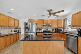 8588 NW 27th Dr, Coral Springs, FL 33065 - Photo 32