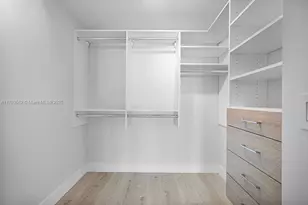 650 NE 32nd St, Miami, FL 33137 - Photo 38