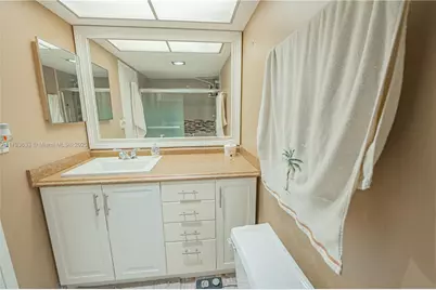 301 174th St #401, Sunny Isles Beach, FL 33160 - Photo 28