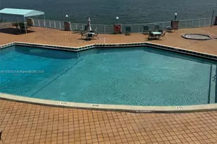 18555 NE 14th Ave, Miami, FL 33179 - Photo 22