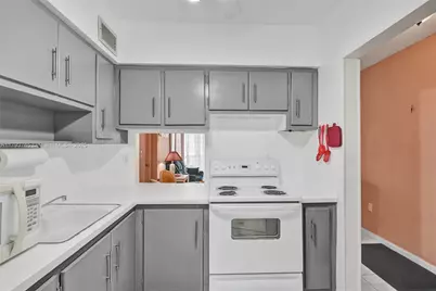 18746 NE 18th Ave #146, Miami, FL 33179 - Photo 6