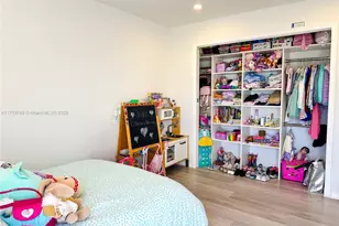 3731 N Country Club Dr, Aventura, FL 33180 - Photo 32