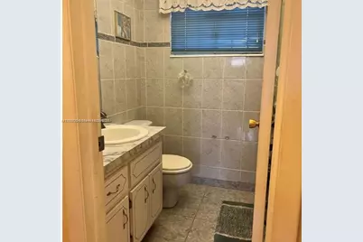 3051 NW 46th Ave #304, Lauderdale Lakes, FL 33313 - Photo 10