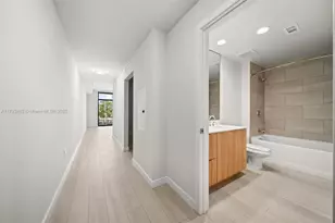 555 NE 8th St, Fort Lauderdale, FL 33304 - Photo 12