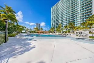 100 Bayview Dr, Sunny Isles Beach, FL 33160 - Photo 28