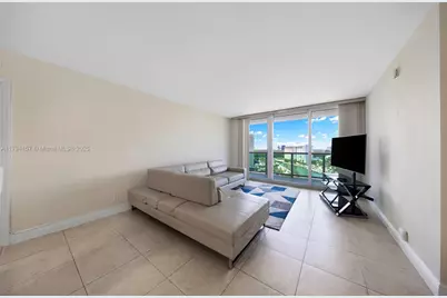 100 Bayview Dr #1403, Sunny Isles Beach, FL 33160 - Photo 4