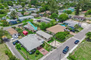 805 NW 3rd Terrace, Hallandale Beach, FL 33009 - Photo 4