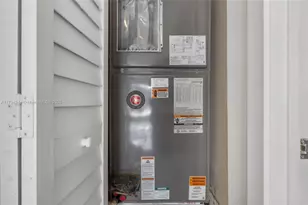 9981 NW 51st Ln, Doral, FL 33178 - Photo 32