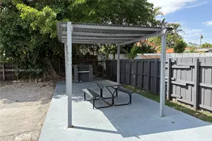 3237 SW 4th St, Miami, FL 33135 - Photo 10