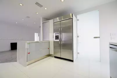 1846 NE 211th Ln, Miami, FL 33179 - Photo 10