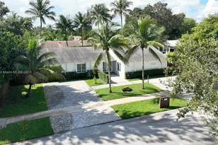 1846 NE 211th Ln, Miami, FL 33179 - Photo 2