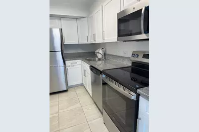 20515 E Country Club Dr #246, Aventura, FL 33180 - Photo 6